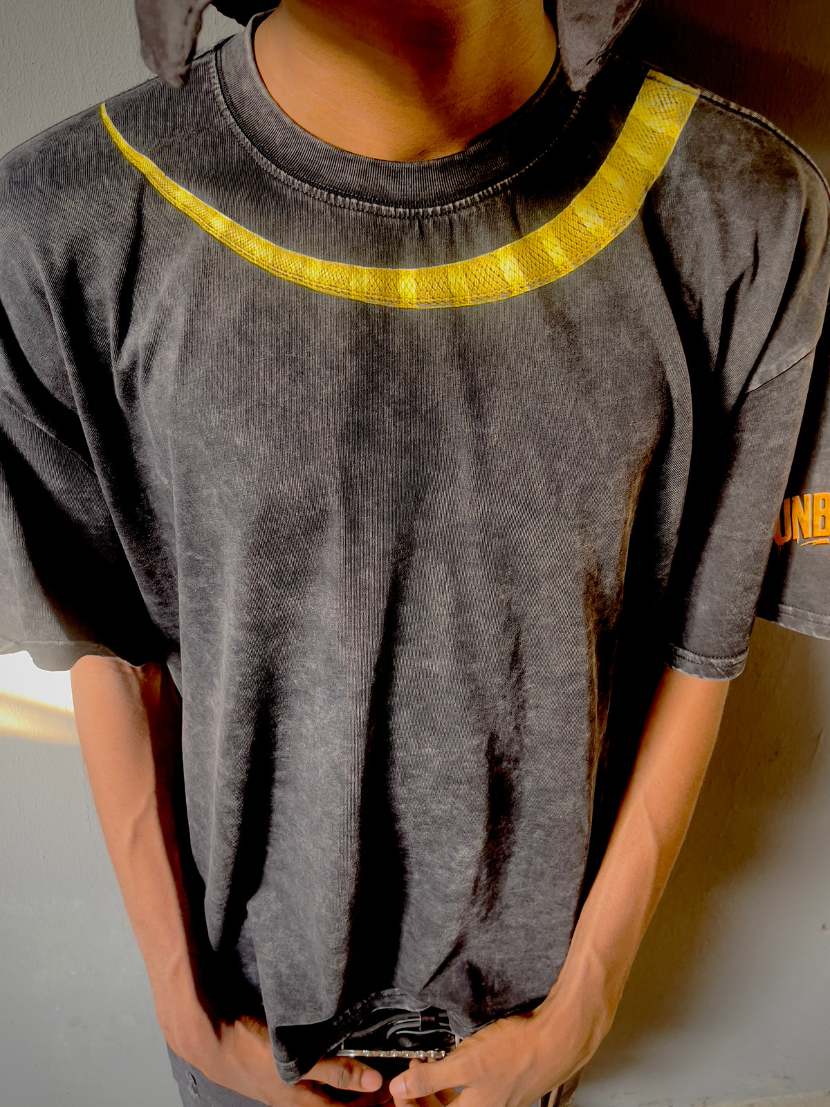 OUTLAW SNOW WASH TEE